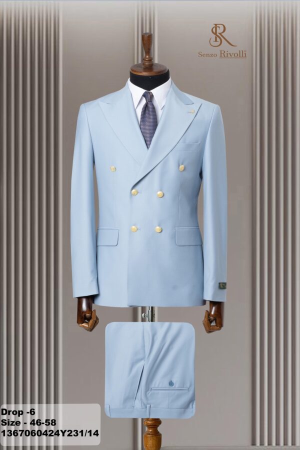 COSTUME CROISÉ BLEU CIEL BOUTON DORÉ