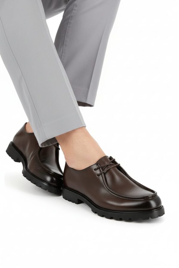 MOCASSIN A LACETS MARRON FONCÉ