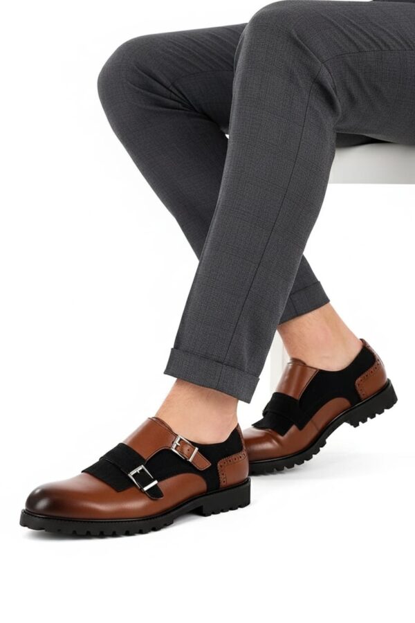CHAUSSURE MARRON ET NOIR À DOUBLE BOUCLE
